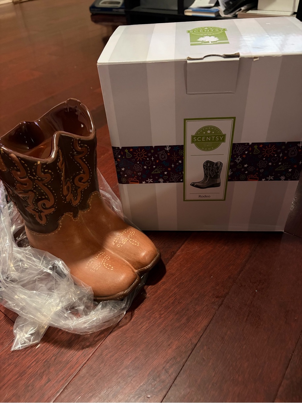 Scentsy Rodeo Element Warmer - New